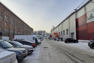 СДАДУТ ТОРГОВОЕ ПОМЕЩЕНИЕ, ПЕРВЫЙ ЭТАЖ, ДВА ВХОДА, ИРКУТСК, СЕРГЕЕВА, Д.3/3, S-740m2