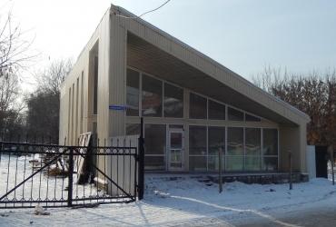 Сдается здание свободного назначения площадью 100 м2 с прилегающим участком 26 сот.